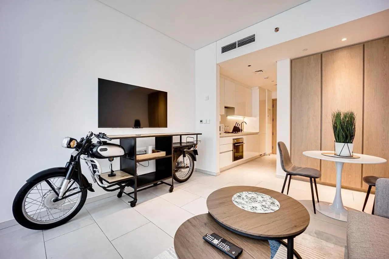 Stylish Studio In Marquise Square Tower Dubai United Arab Emirates
