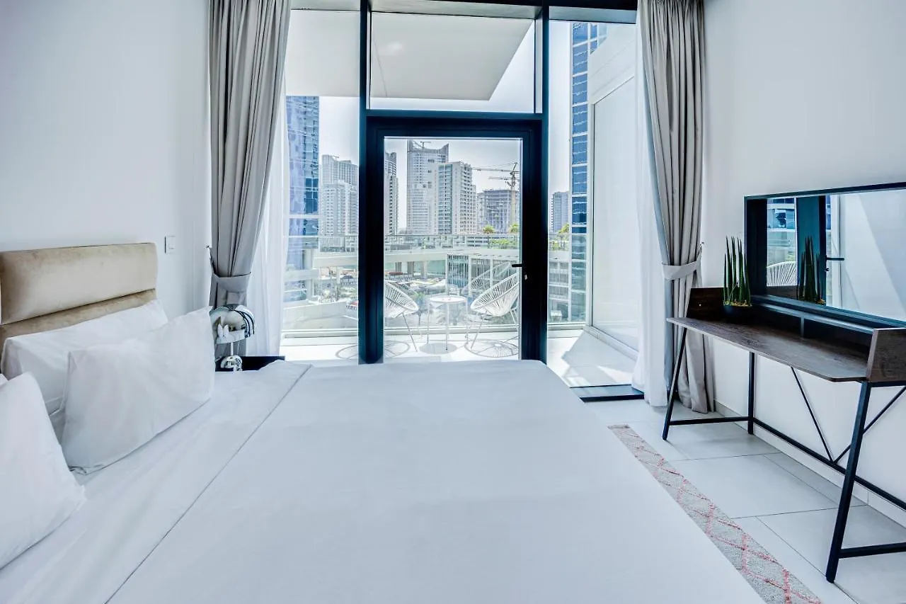 Stylish Studio In Marquise Square Tower Dubai Apartment