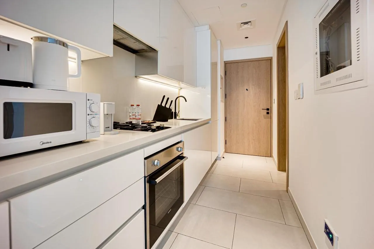 Stylish Studio In Marquise Square Tower Dubai