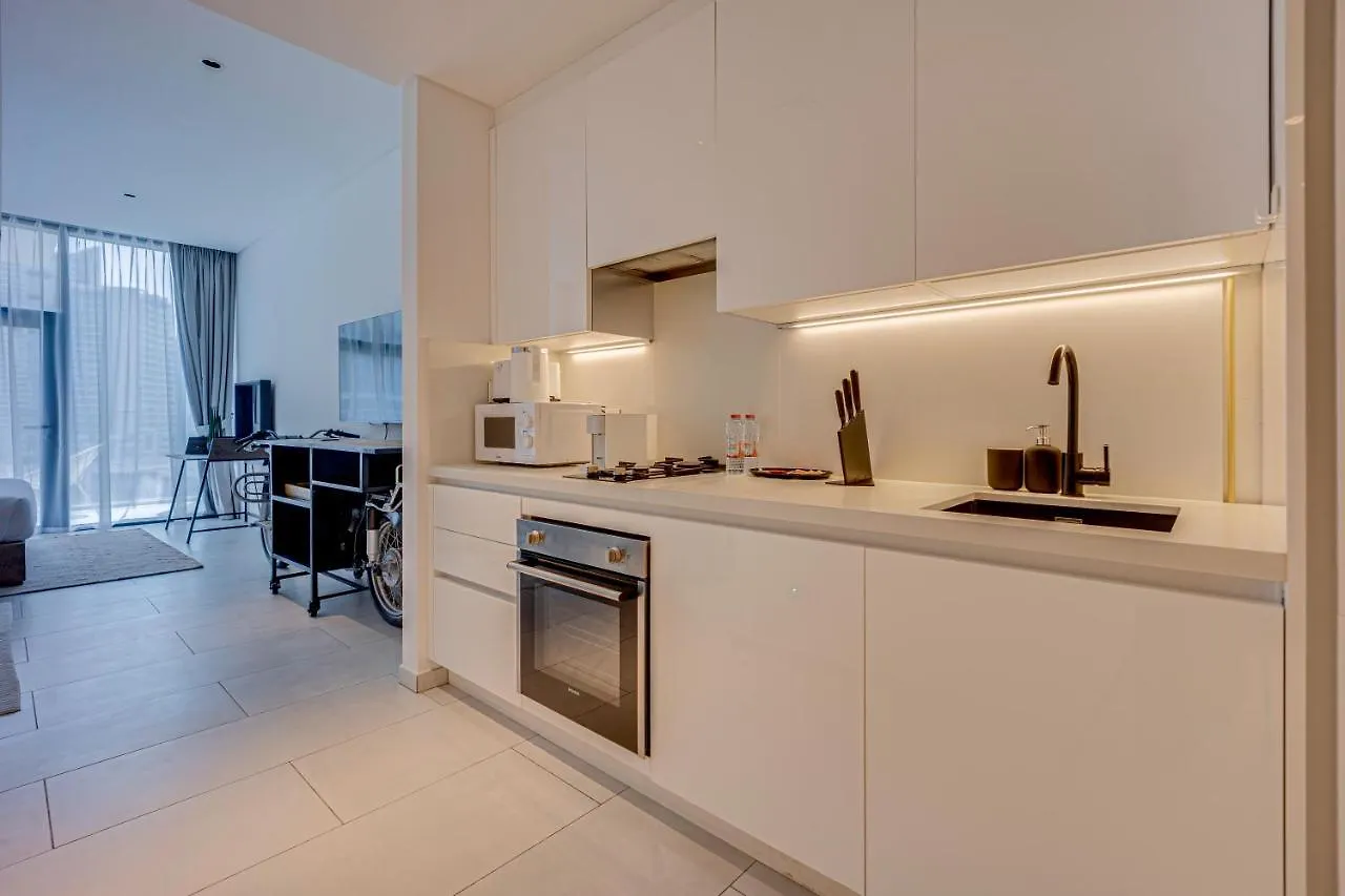 Apartment Stylish Studio In Marquise Square Tower Dubai United Arab Emirates