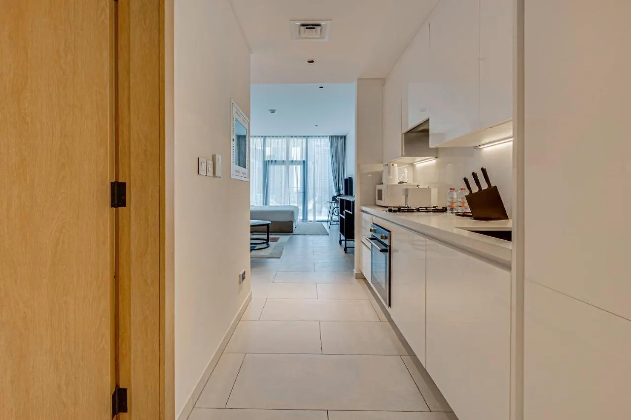 Stylish Studio In Marquise Square Tower Dubai Apartment
